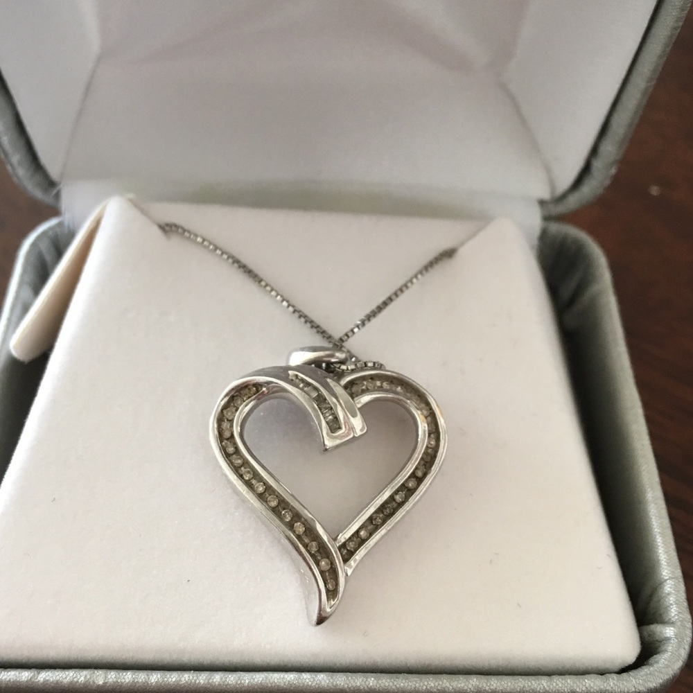 Heart-shaped necklace